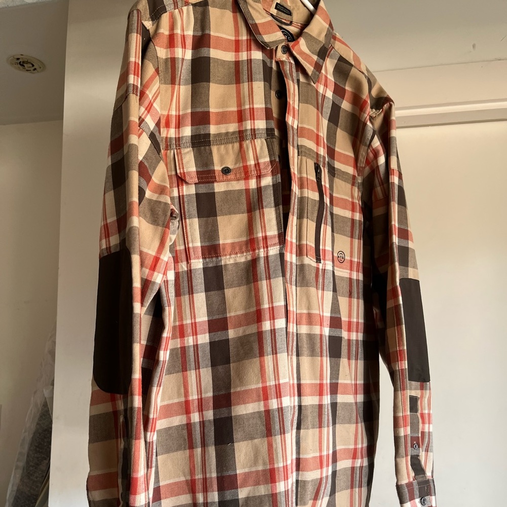 All Terrain Gear (ATG) x Wrangler flannel Large